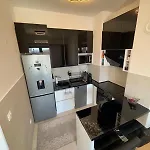 New & Modern Fully Equipped In