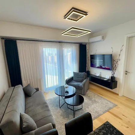 アパート New & Modern Fully Equipped In サラエヴォ