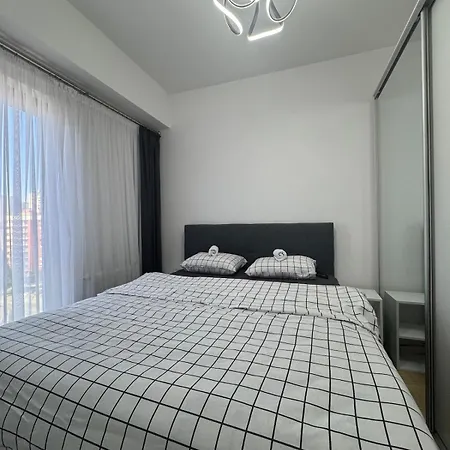 New & Modern Fully Equipped In